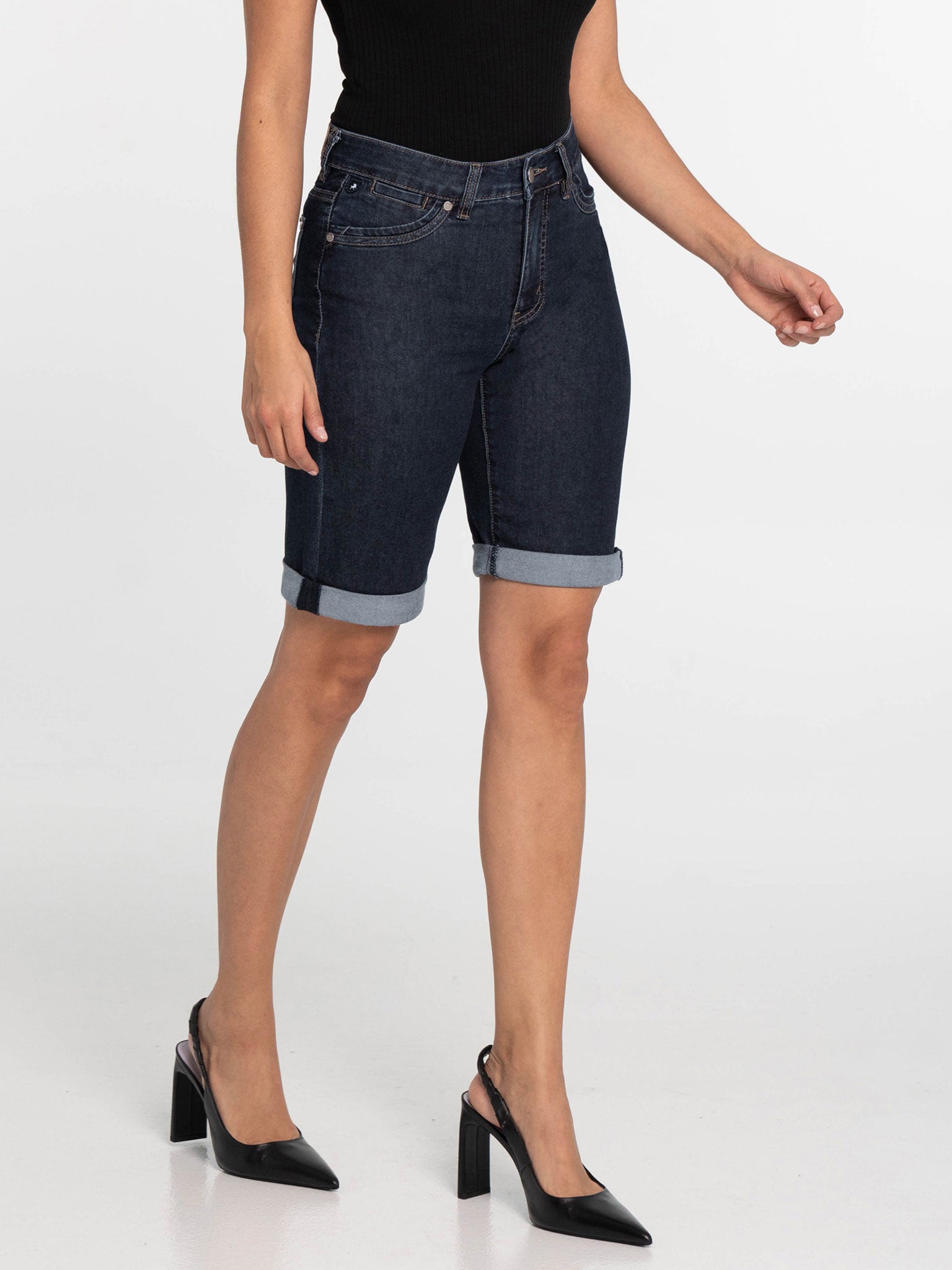 Erika Bermuda (8262652363004)