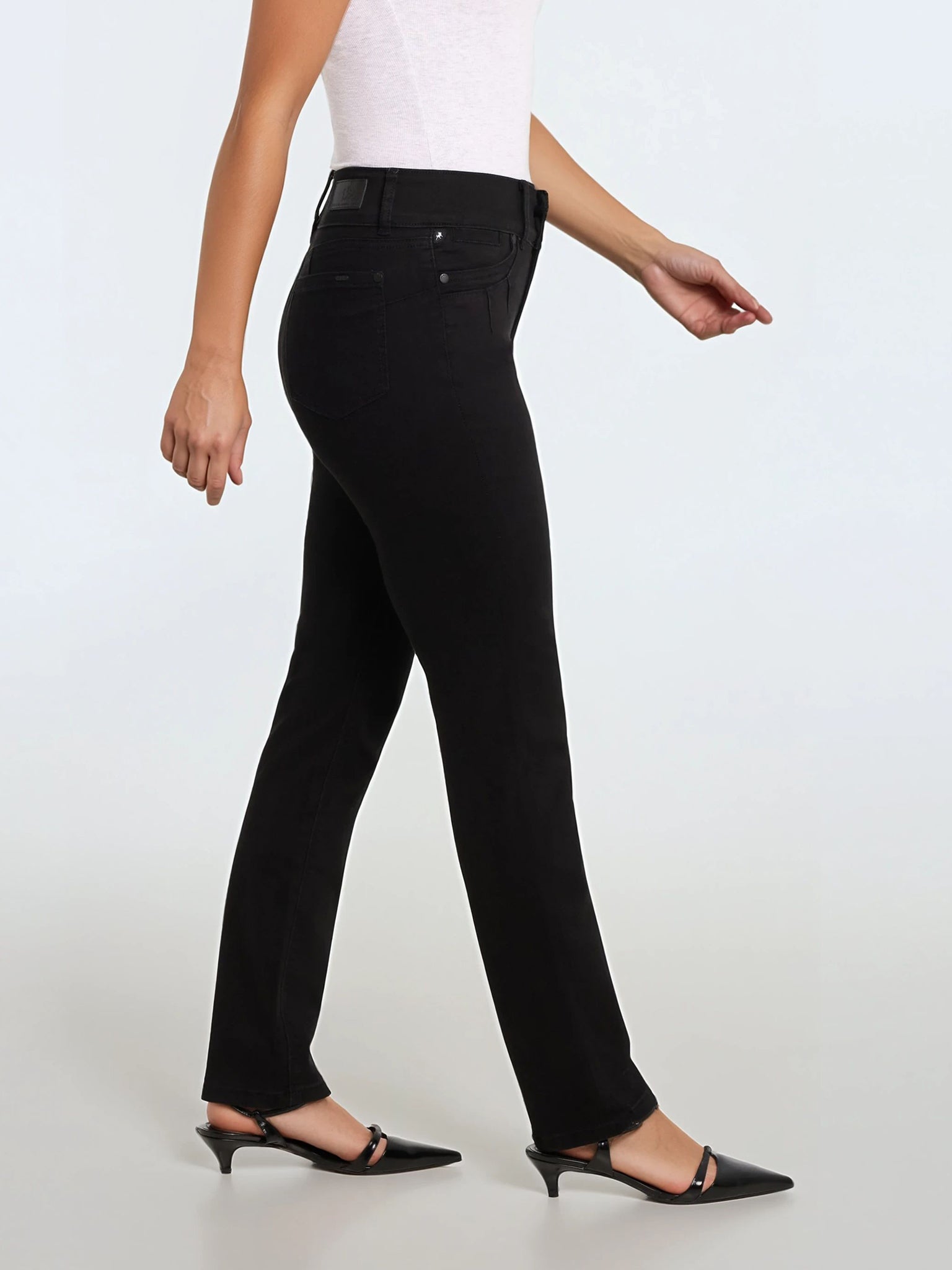 ROSE BLACK