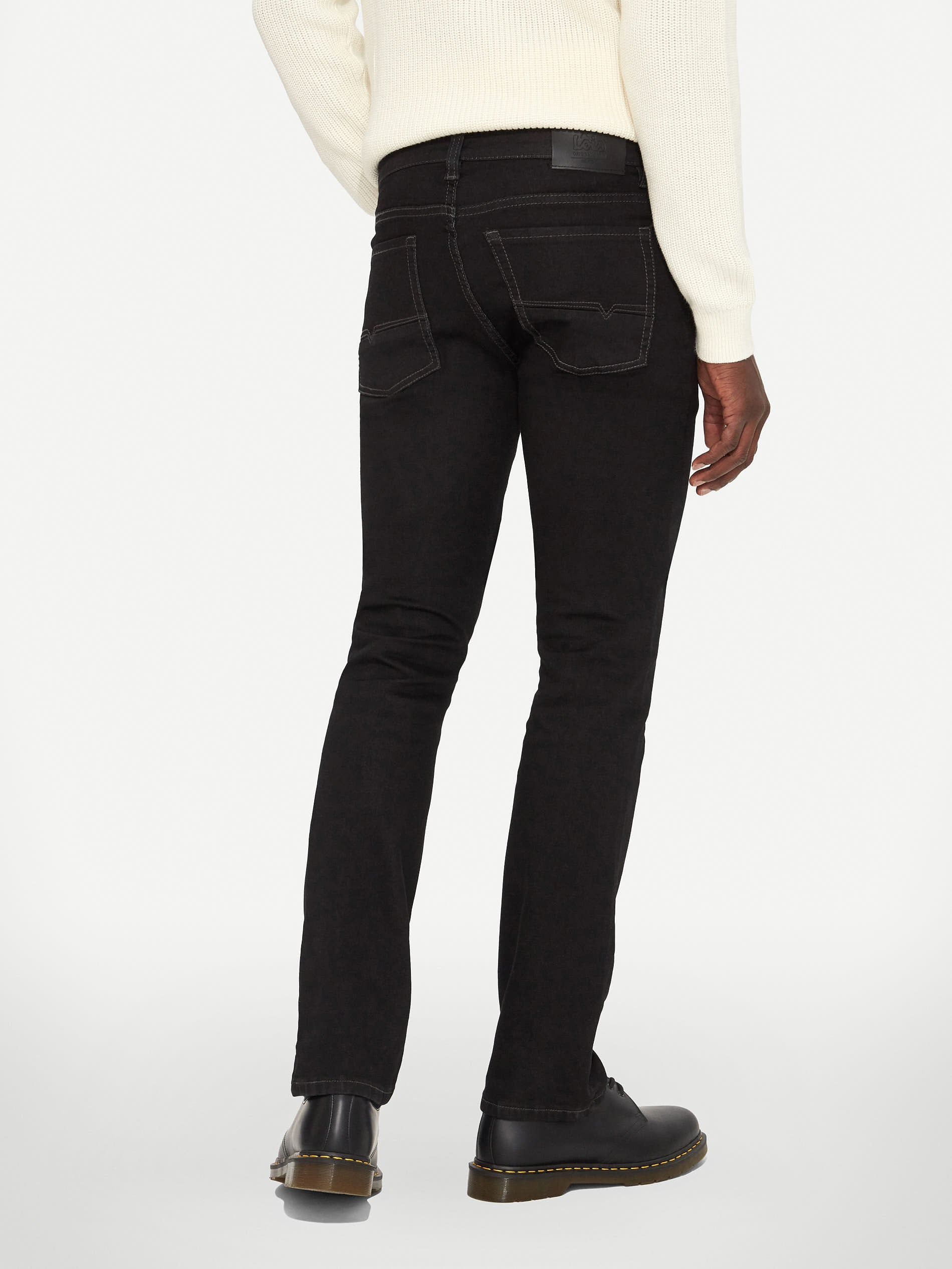 BLACK (6113743896752)