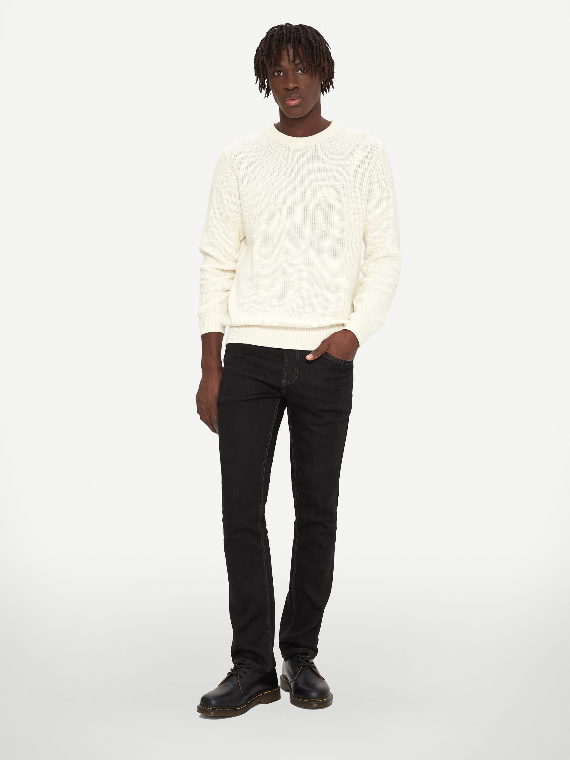 BLACK (6113743896752)