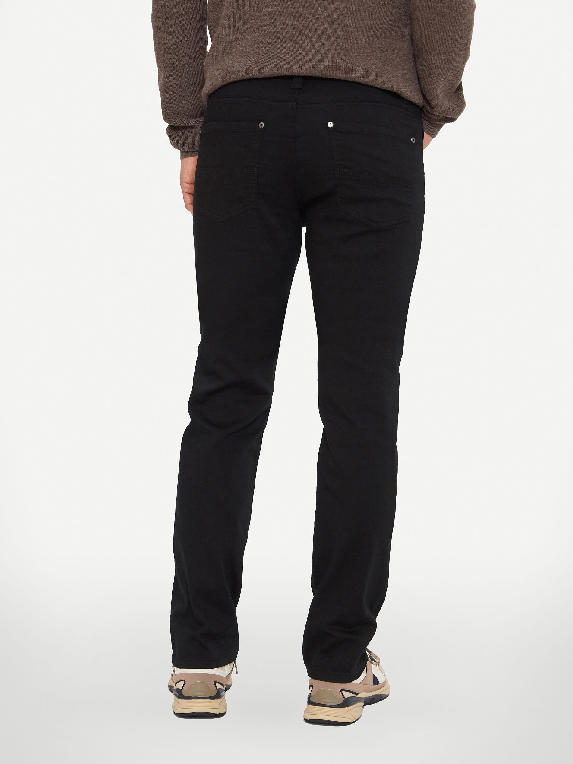 BLACK (6113744421040)