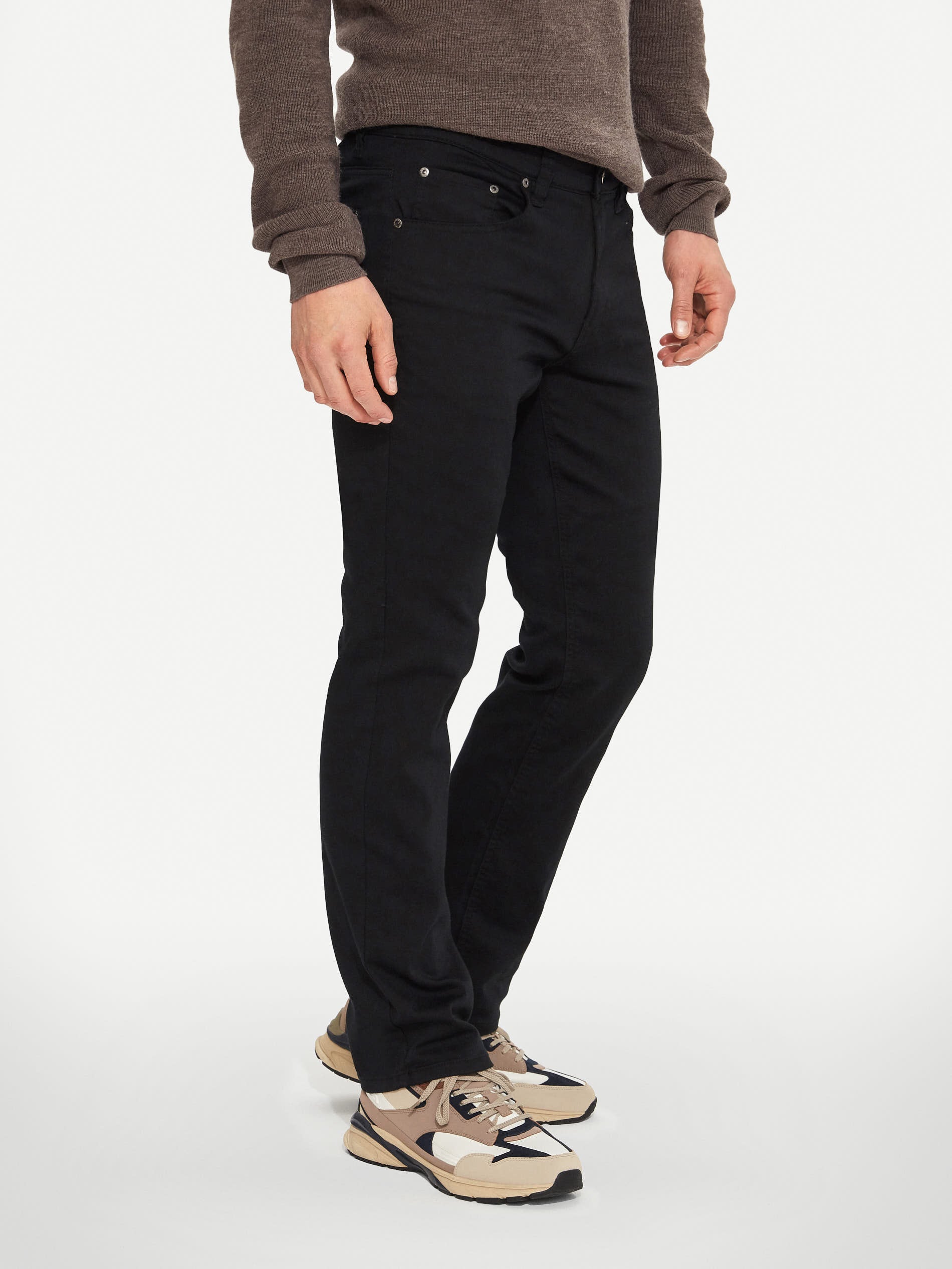 BLACK (6113744421040)