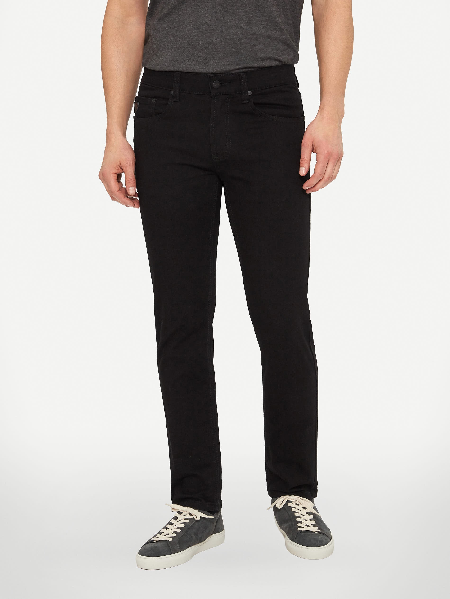 BLACK (6113745600688)