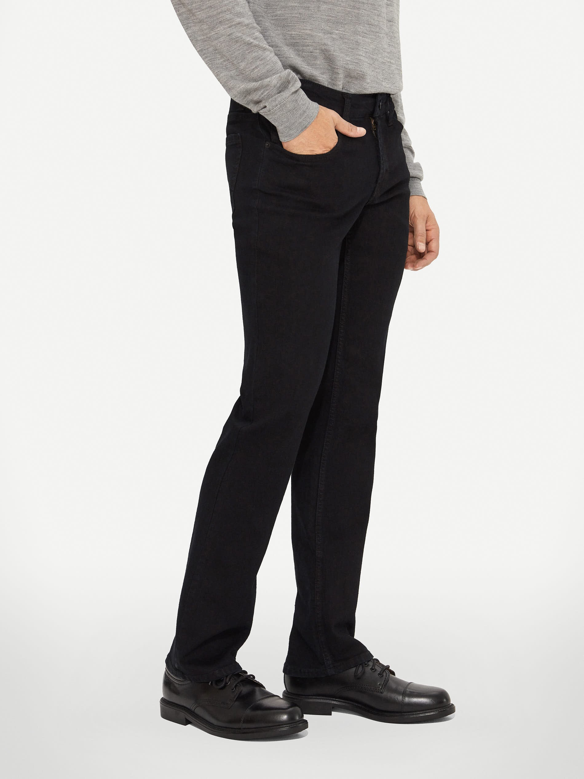 BLACK (6113745567920)