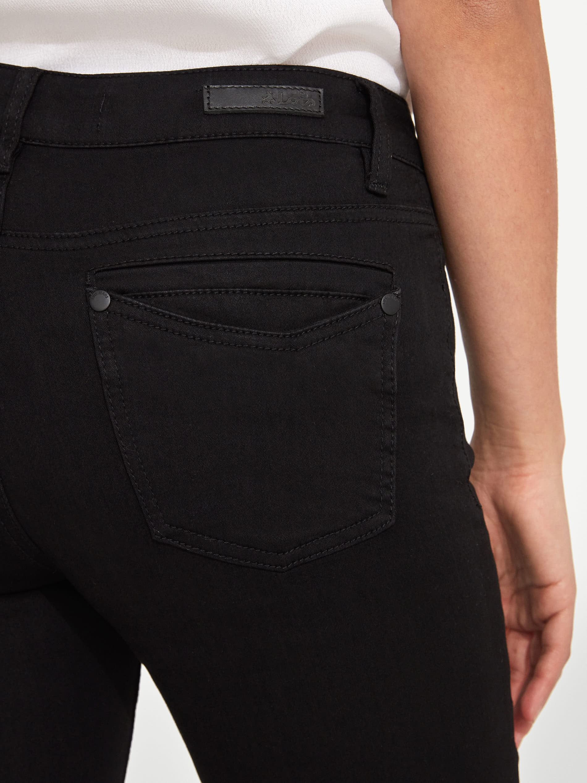 BLACK (6113742454960)